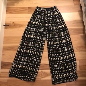 Anthropologie wide legged pants, size 6